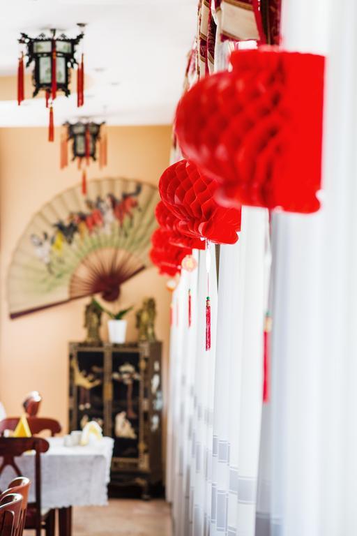 Hotel Pekin Wladyslawowo Ngoại thất bức ảnh