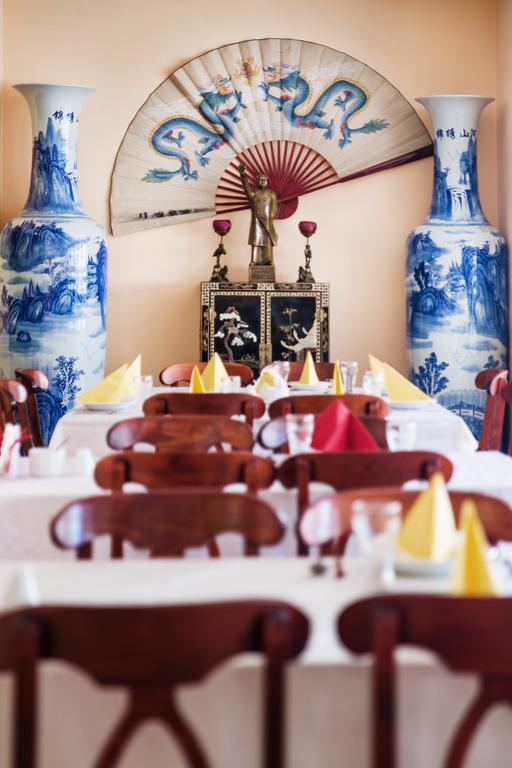 Hotel Pekin Wladyslawowo Ngoại thất bức ảnh