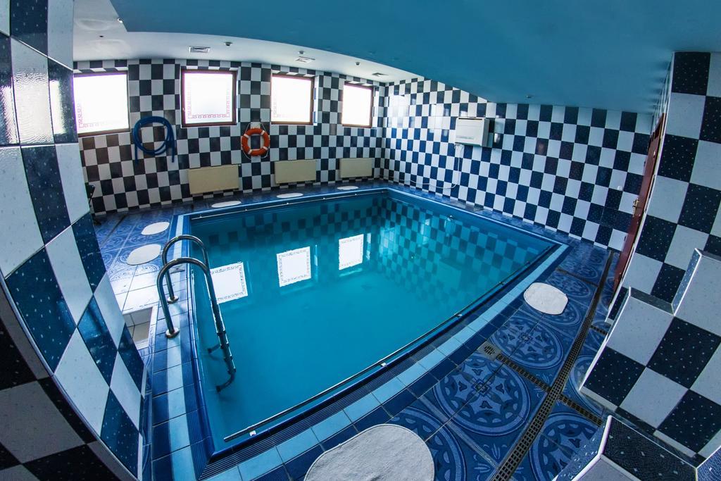 Hotel Pekin Wladyslawowo Ngoại thất bức ảnh